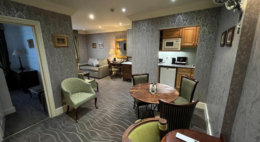 Image of Two Bedroom Junior Suite With Kitchenette 1