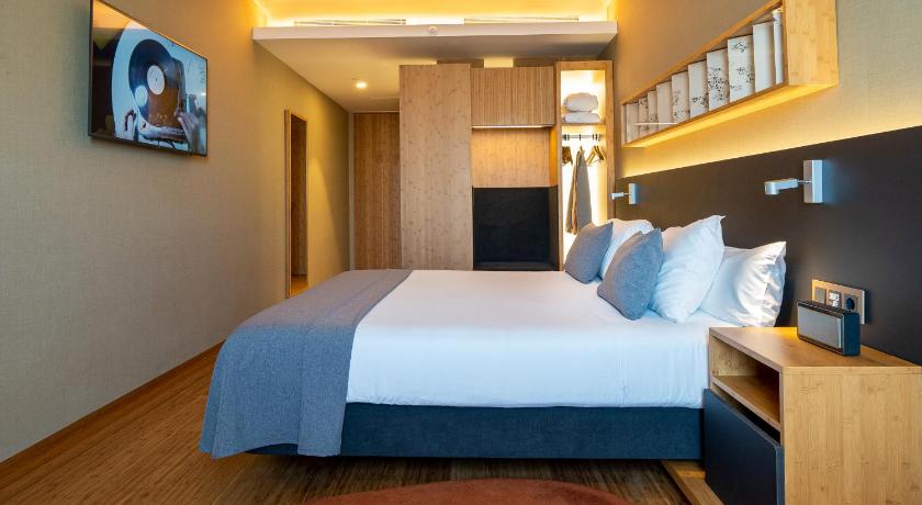 Image of Superior Room 12