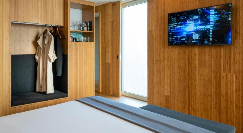 Image of Deluxe Room 13