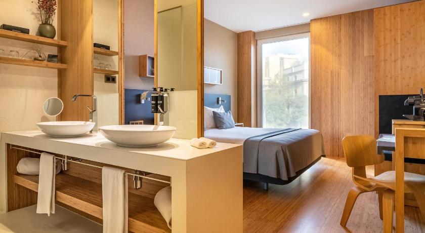 Image of Deluxe Room 3