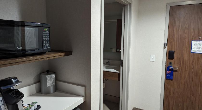 Holiday Inn Express Lexington East - Winchester photo
