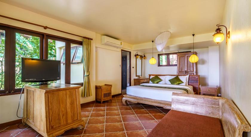 Image of Deluxe Ocean View Room 3