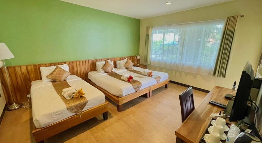 Image of Standard Triple Room 8