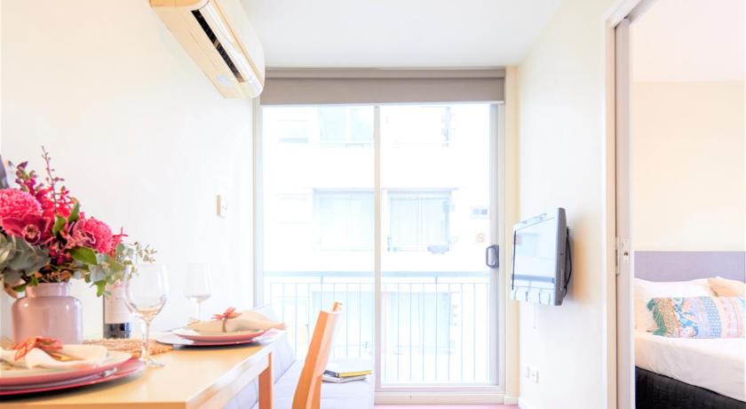 Image of Deluxe One Bedroom Apartment 5