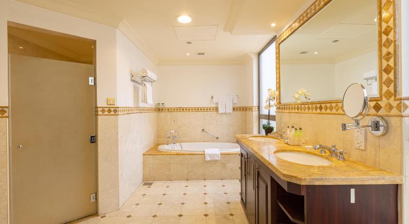 Image of Penthouse Apartment with Private Pool 2