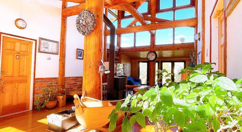 Hakuba Log Hotel Meteor - image 3