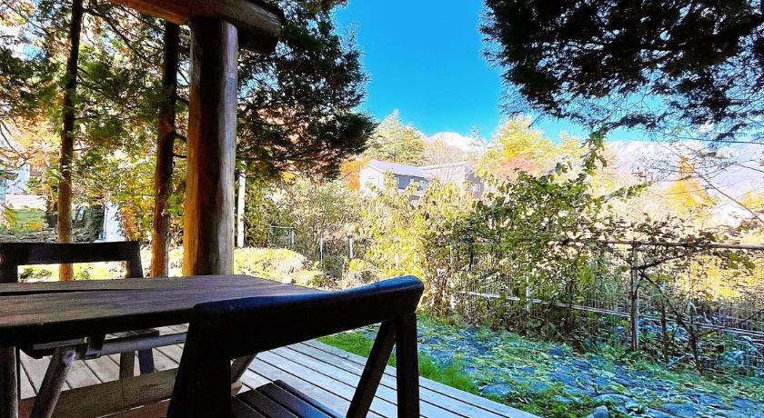 Hakuba Log Hotel Meteor - image 7