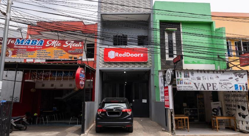 RedDoorz near RS Sari Asih Cipondoh – Tangerang, PA