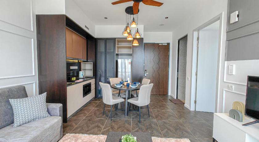 KLCC Scarletz Suites by Stevvy KL Homestay - image 13