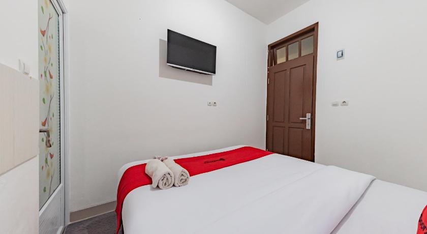 RedDoorz @ Suryakencana Bogor photo