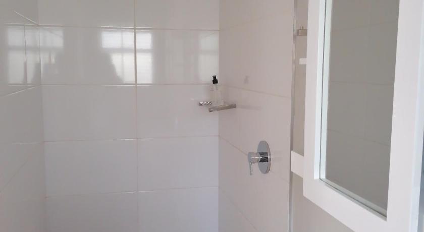 Bathroom, Conifer Beach House in Port Elizabeth