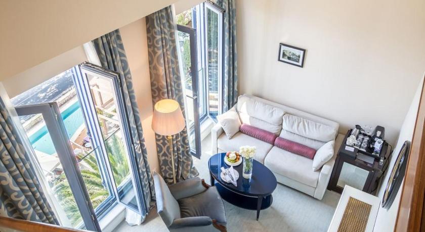 Image of Deluxe Double Room with Sea View 11