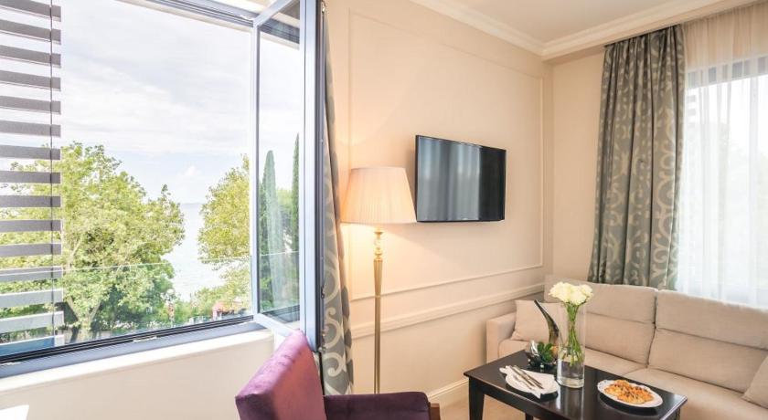 Image of Junior Suite Sea Side 3