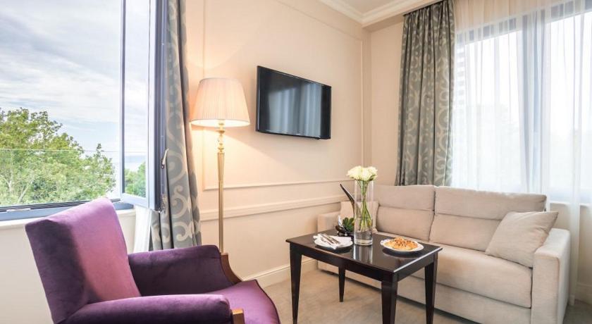 Image of Junior Suite Sea Side 1