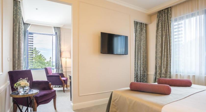 Image of Junior Suite Sea Side 6