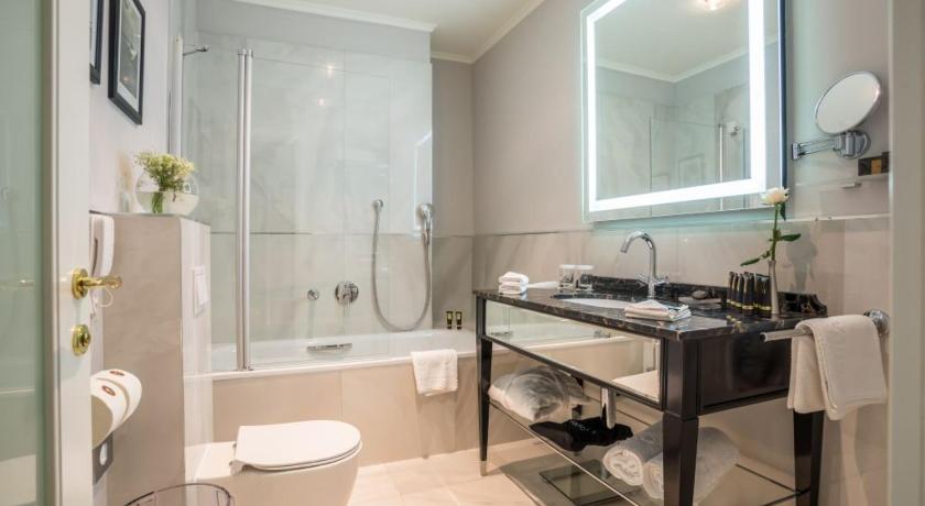 Image of Presidential Suite 7