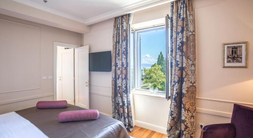 Image of Presidential Suite 9
