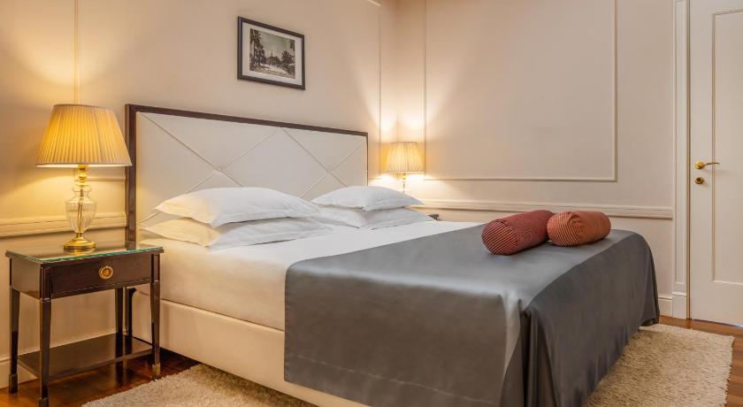 Image of Presidential Suite 12