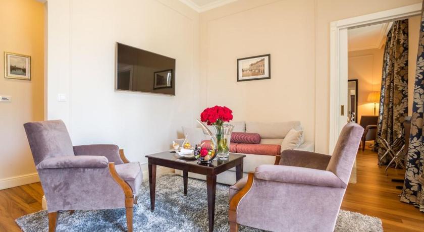 Image of Executive Suite 9