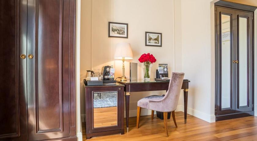 Image of Executive Suite 13