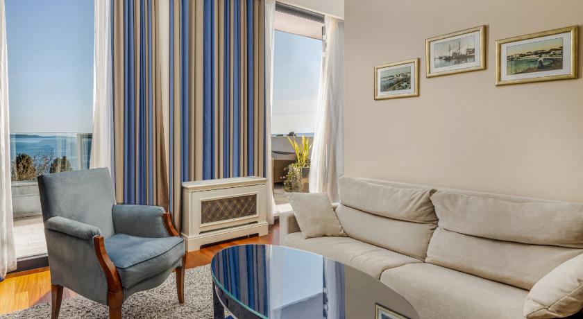 Image of Junior Suite Panoramic View 6
