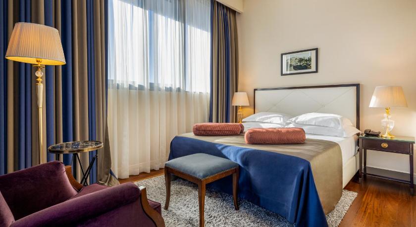 Image of Junior Suite Panoramic View 7
