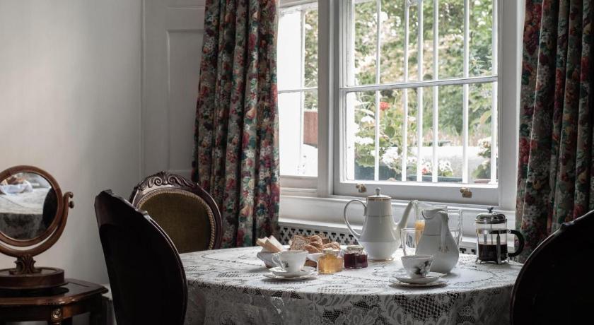Dawson Place, Juliette's Bed and Breakfast photo