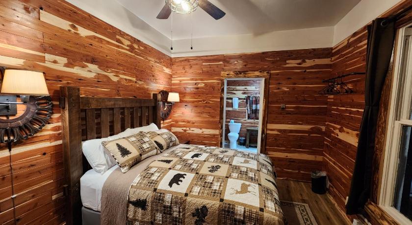 Log Cabin Inn — Hotel in Eureka Springs (AR)