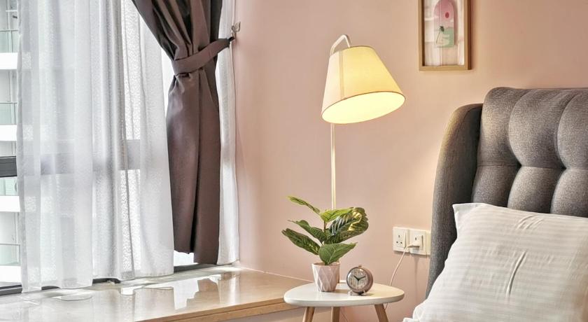 Yussy 1Bedroom Sea View Condo at R&F Princess Cove photo