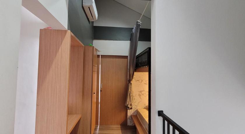 Image of One-Bedroom House 8