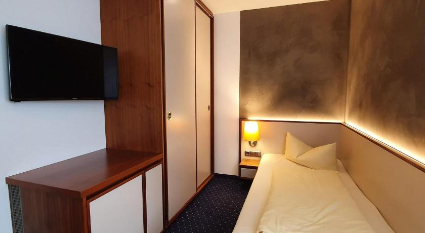 Hotel Restaurant Adler photo