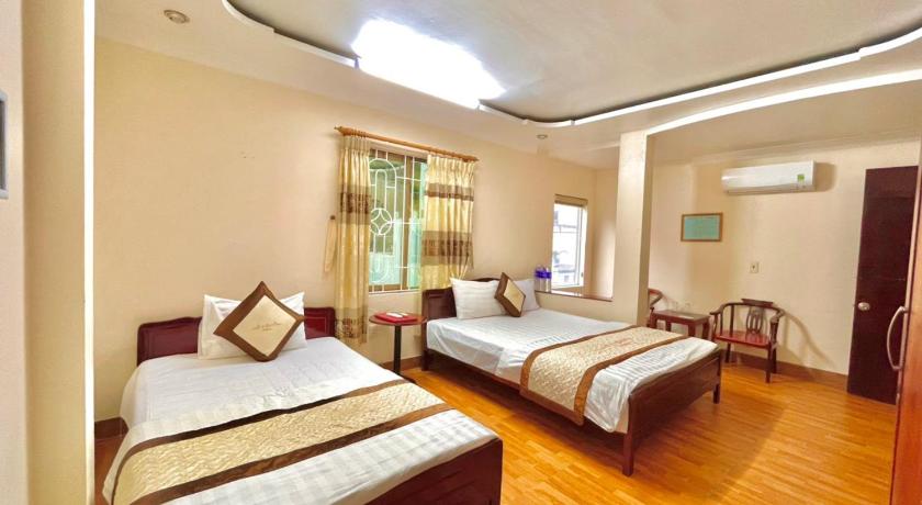 Image of Family Room 14