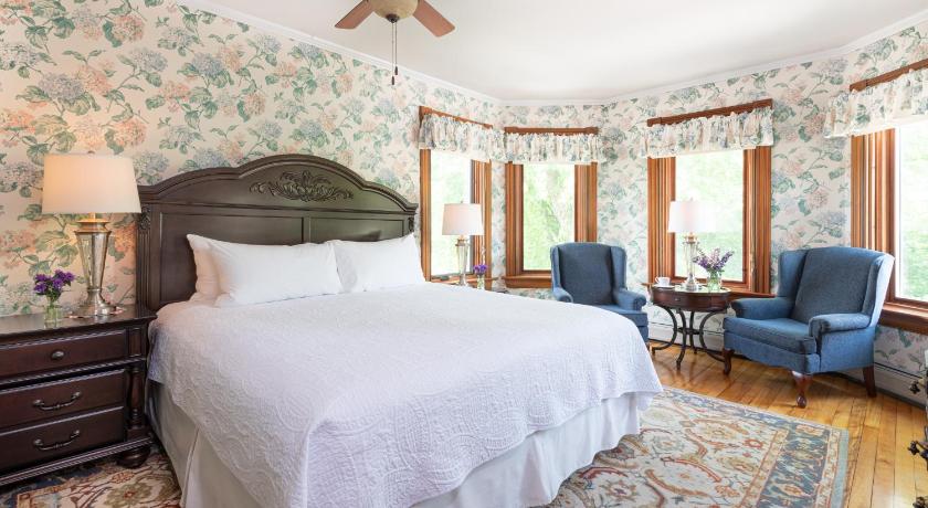 플래츠버그 (NY) Sinclair Inn Bed & Breakfast 3성급 숙소 수영장
