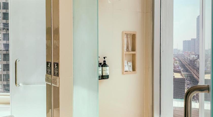 Image of Sky Bay Suite 16