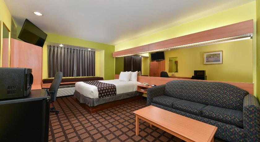 Microtel Inn & Suites by Wyndham Ft Worth North At Fossil