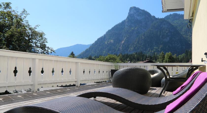 Hotel Garni Ammergauer Hof photo