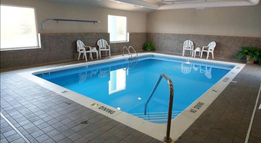 Country Inn & Suites by Radisson, Holland, MI photo