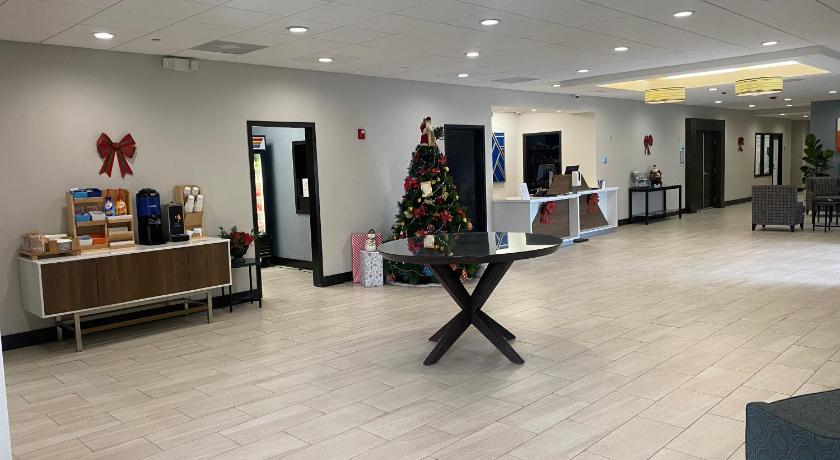 Holiday Inn Express Hotel & Suites Hermosa Beach photo