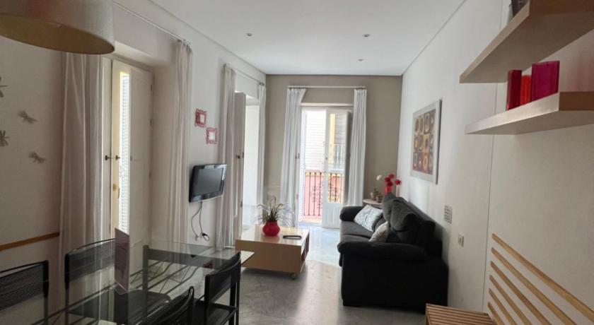 セビリア Sevilla Central Suites Apartamentos Fabiola 4つ星 ゲストハウス レストラン