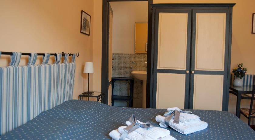 Image of Triple Room 1