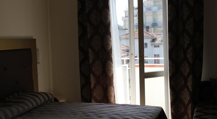 Image of Double or Twin Room with Balcony 2
