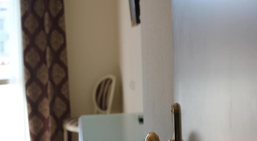 Image of Double or Twin Room with Balcony 4
