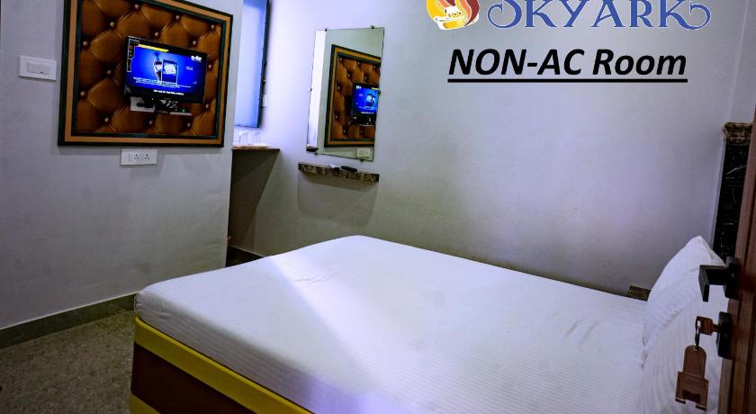 Hotel Skyark photo