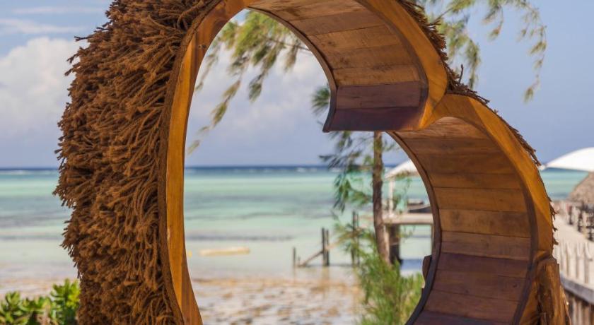 Blue Moon Resort photo