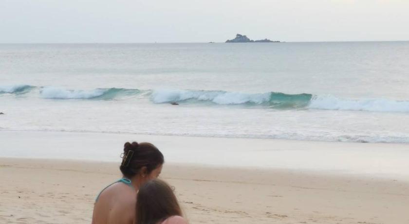 Sealord Naithon Beachfront Villa photo