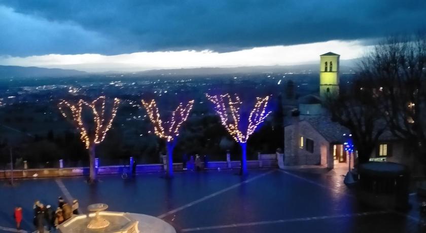 아시시 Appartamenti Santa Chiara 4성급 게스트하우스 전망