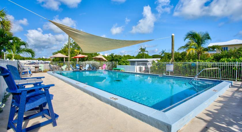 Aqua Lodges at Coconut Cay Rv and Marina photo