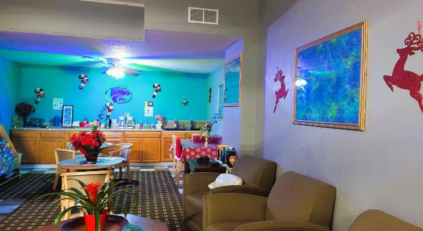 Grand View Plaza Inn & Suites photo