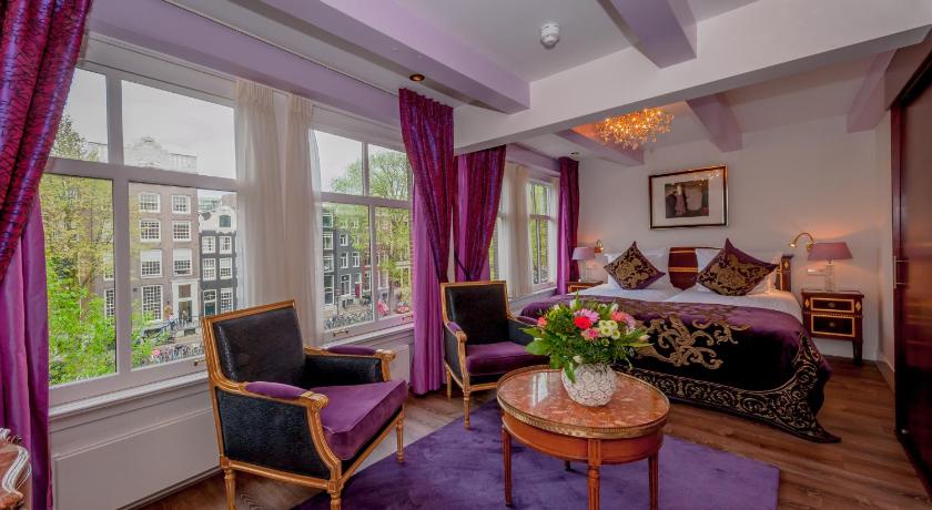 Image of Superior Deluxe Double Room with Canal View 4