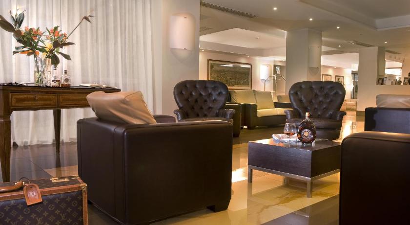 ローマ Cardinal St Peter Hotel 4つ星 ホテル 外観